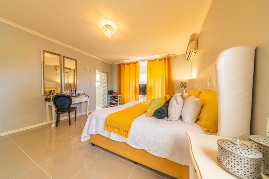 To Let 5 Bedroom Property for Rent in Loevenstein Western Cape